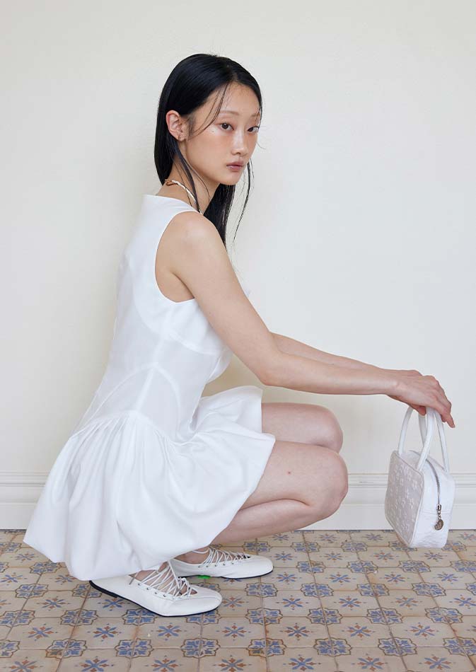 [6/7일 순차배송] lotsyou_Side Pleats Detail Dress White